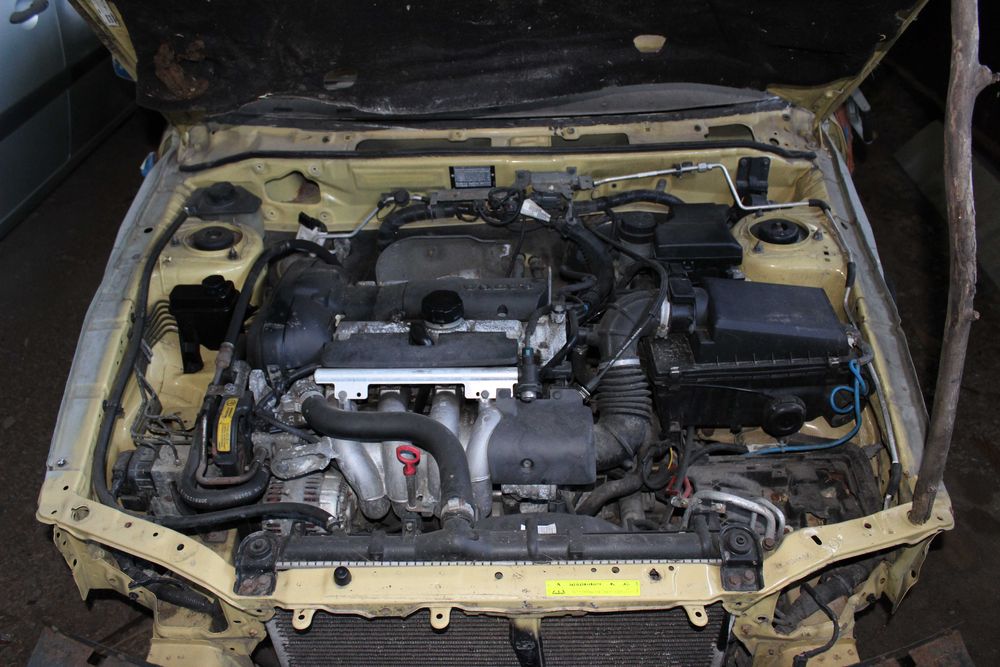 Volvo V40 2001 / Вольво В40 1.8 - запчасти, разборка