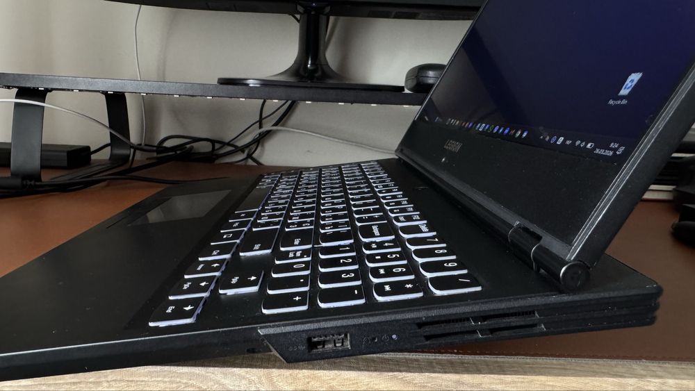 Lenovo Legion Y540 / i7-9750HF/ 32GB RAM / RTX 2060