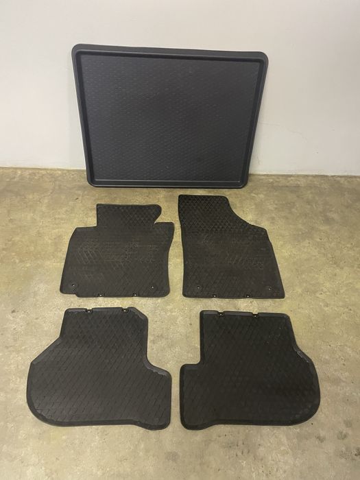 Jogo tapetes ORIGINAIS + proteção mala para VW GOLF VI