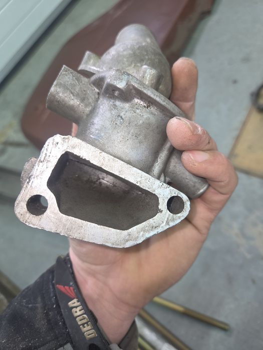 Obudowa termostatu fiat 125p
