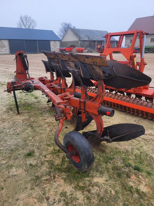 Pług Gregoire Besson 3 skibowy obrotowy hydraulika resory non stop