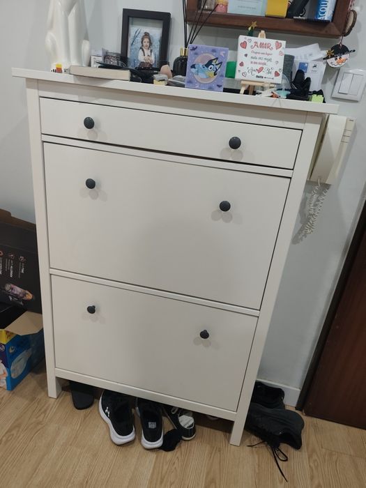 Vendo sapateira IKEA