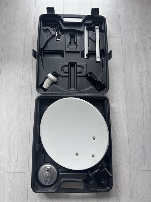 Antena satelitarna turystyczna