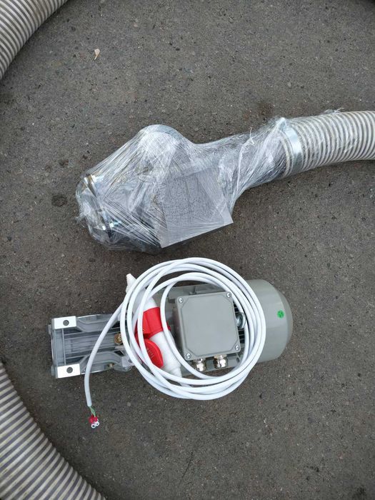 навантажувач спеціальний гнучкий шнек гибкий погрузчик зерна пеллети