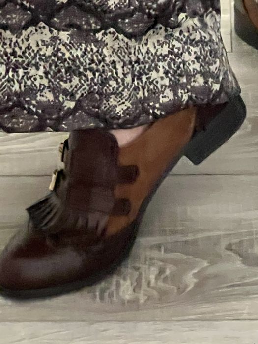 Sapatos rasos castanhos com ficelas 38