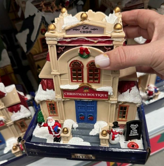 Новорічний декор будинок Санти ваза