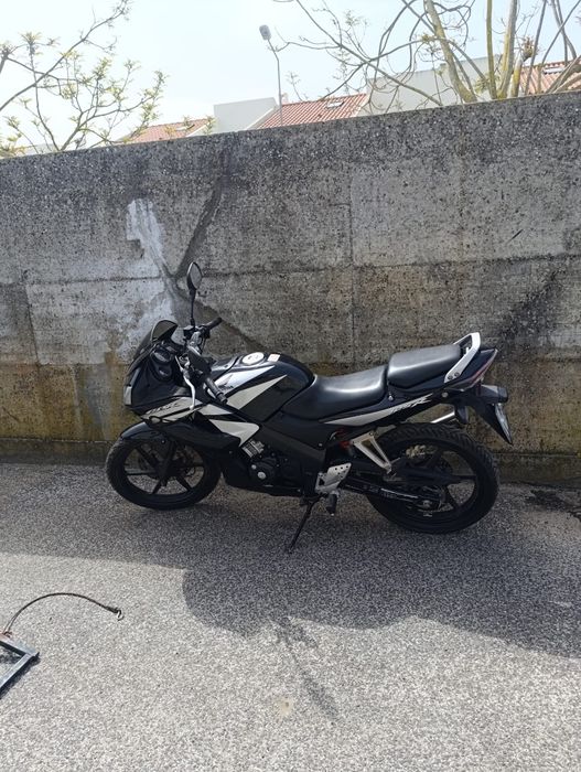 Moto Honda CBR 125