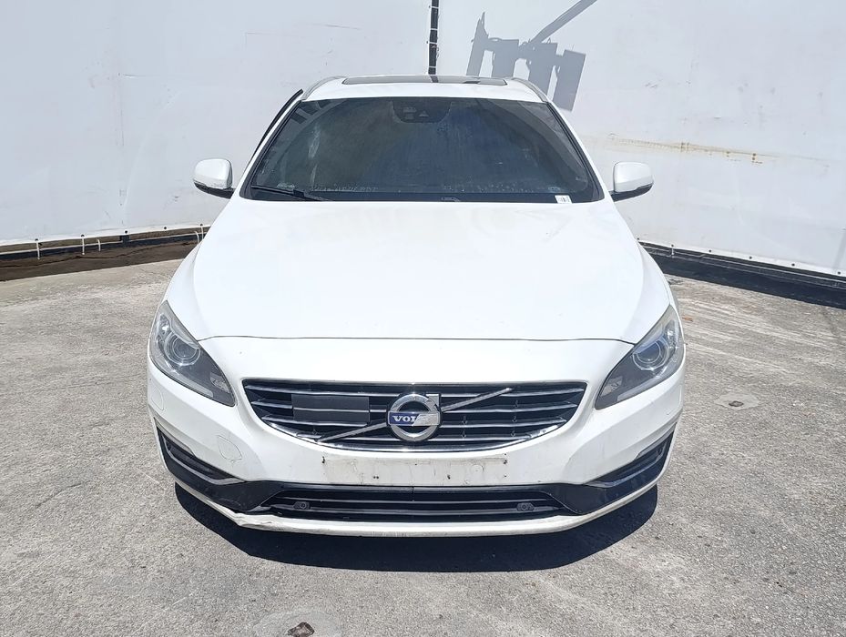Frente completa VOLVO V60 I Van (155)