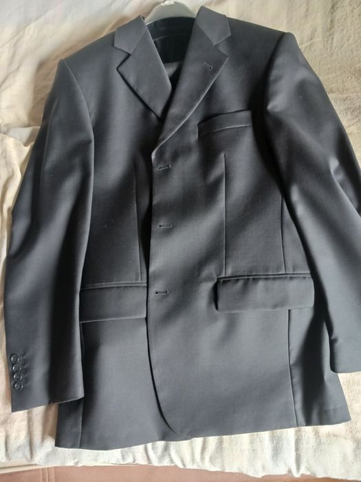 Garnitur meski Luigi vesari z kamizelka i spodniami