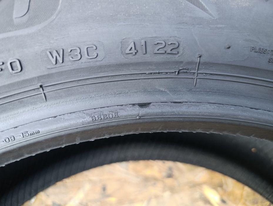 Шини 2шт - 235/55/19 BRIDGESTONE