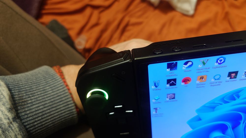 Lenovo Legion Go Z1 Extreme/2TB SSD