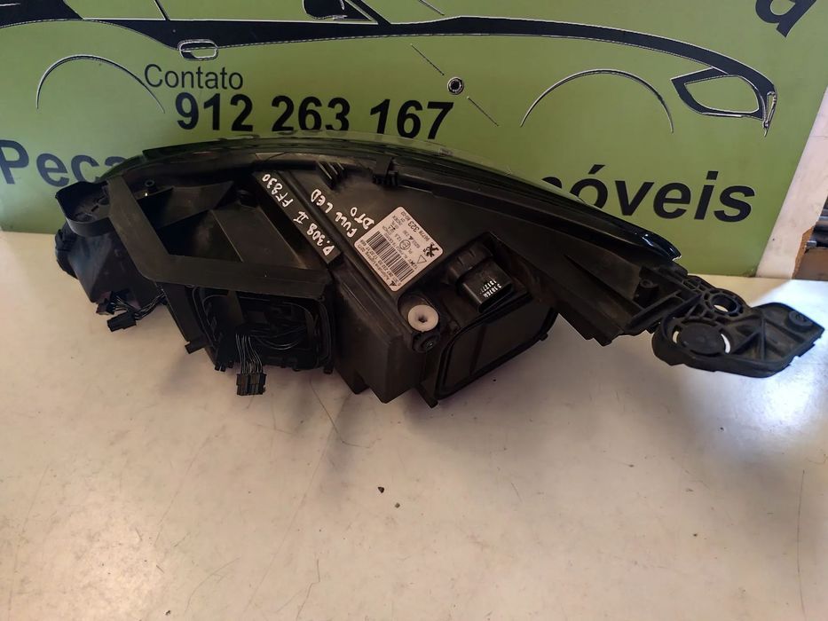 Peugeot 308 II - FAROL FULL LED DIREITO - FF830