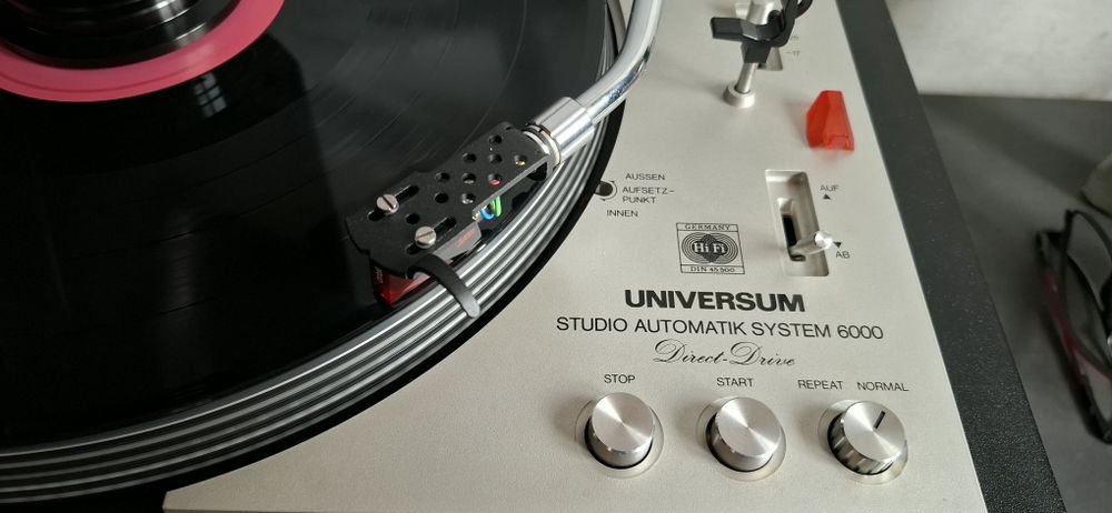 Piękny gramofon Universum system 6000.