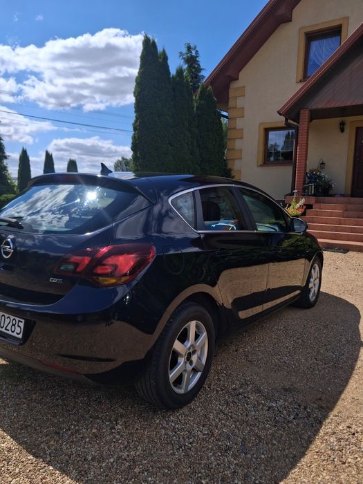 Opel astra J 1.7cdti 125km