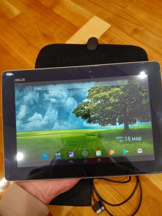 Планшет asus transformer pad TF300T. Комп'ютер asus. Асус