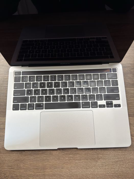 MacBook Pro 13" 2020 i5/16gb/512ssd
