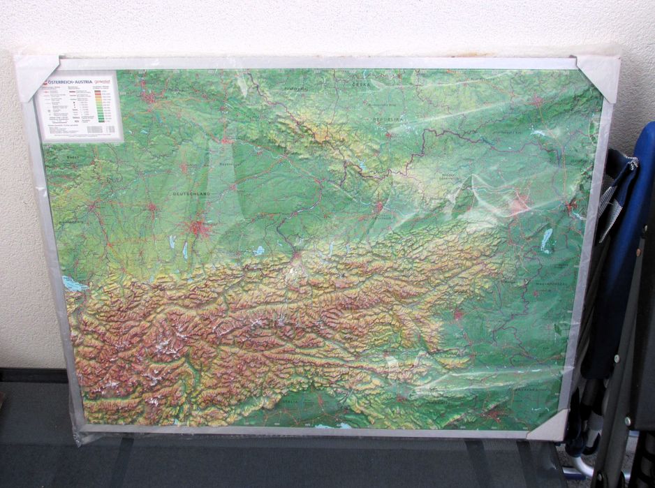 3D Mapa de relevo da Áustria 1:800.000 com moldura de alumínio