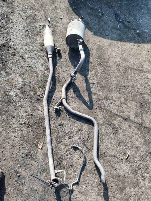 Toyota Yaris 2 II tłumik wydech 1.0benzyna