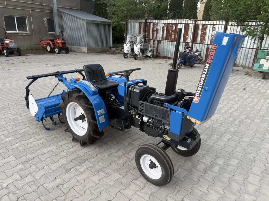Японський трактор Mitsubishi D1550