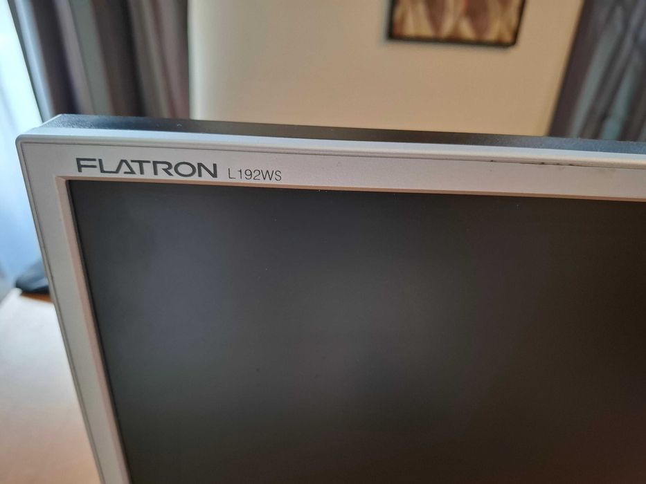 Monitor LG Flatron L192WS-SN