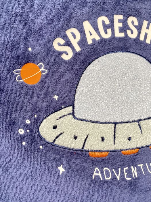 Продам тепленьку піжаму на хлопчика 126-131 см зросту.