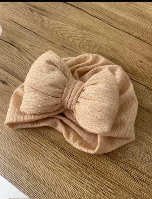 шапка з бантом челма