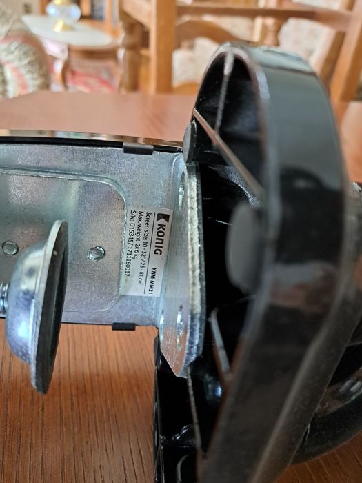 Suporte monitor duplo marca Konig de 10-32"