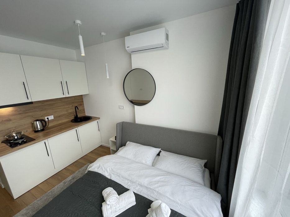 Квартира біля метро Житомирська , здам подобово