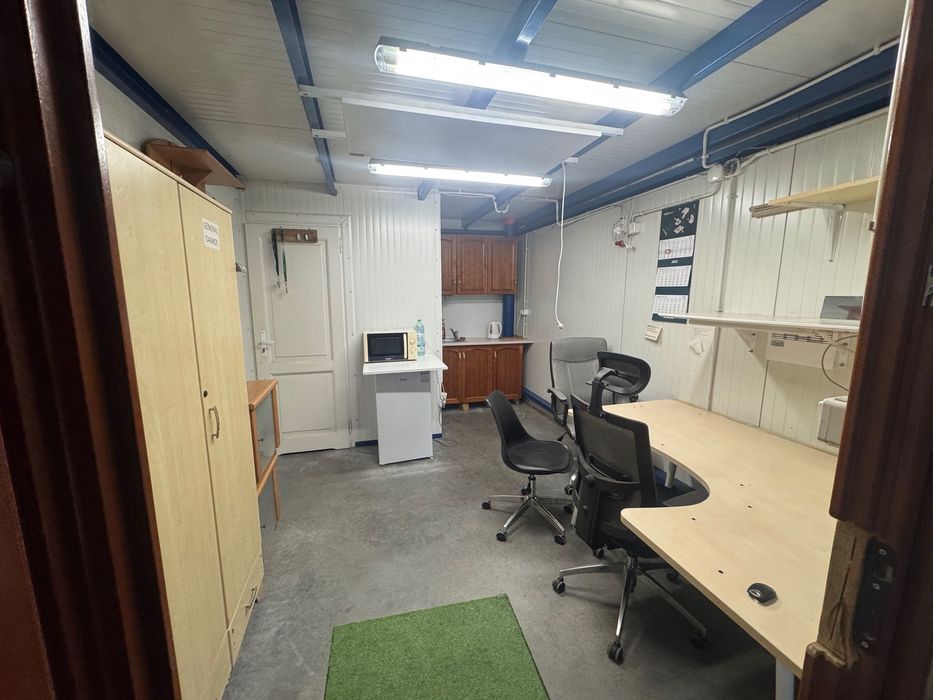 Hala 400 m + hala namiotowa 230 m+ plac TIR  Przy A1 Stanisławie Tczew