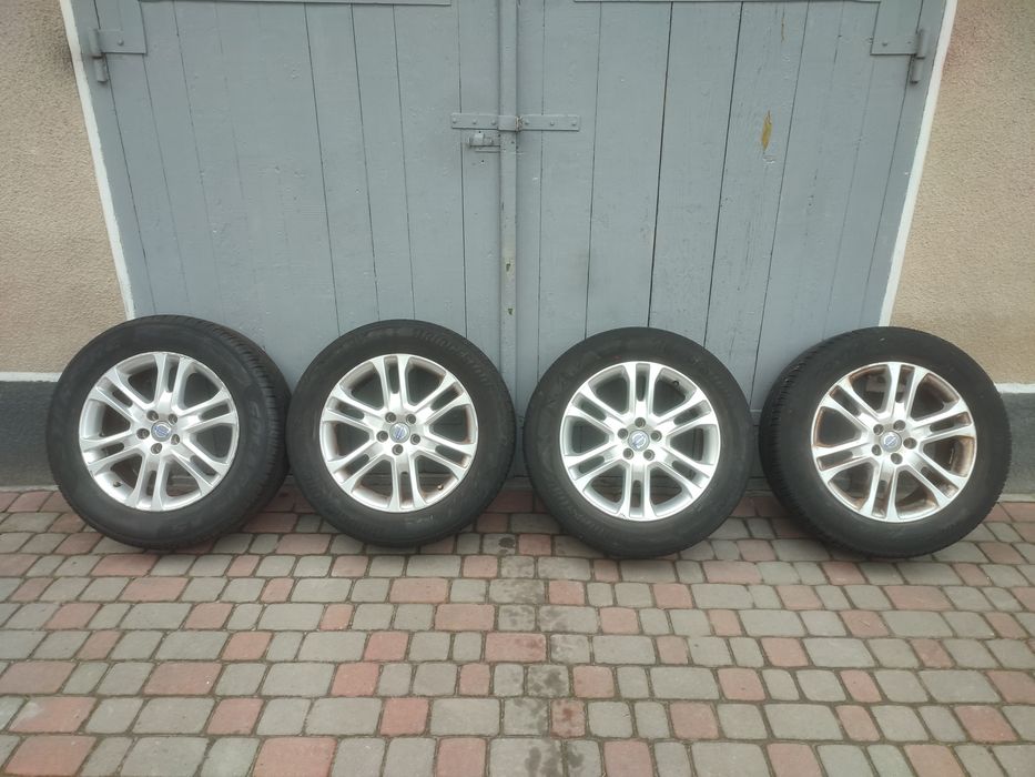 Диски R18 з резиною 235/60/18  Volvo XC60 2016