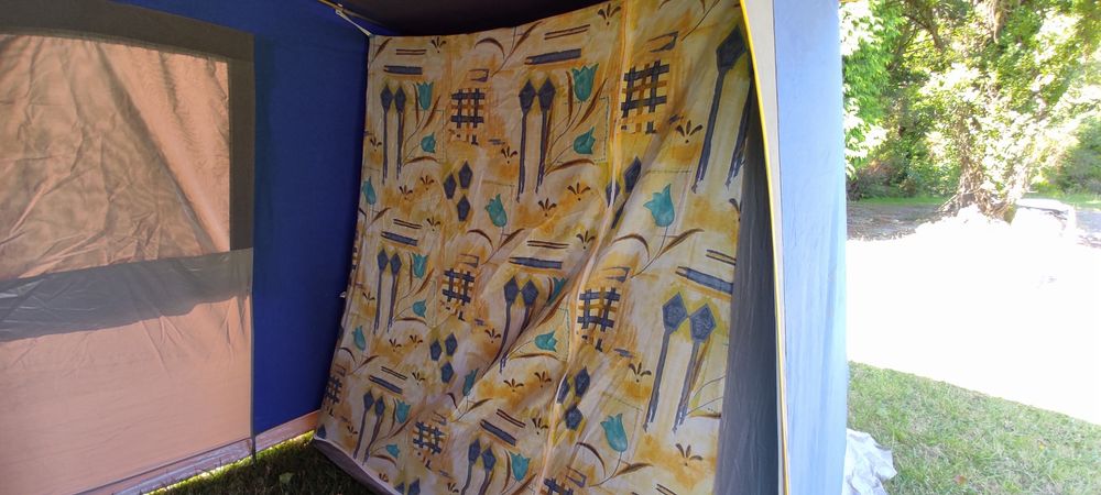 Tenda  Saurium em tecido