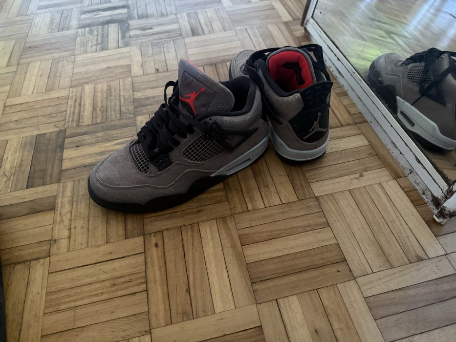 Air Jordan 4 Retro Taupe Haze (Tamanho [40.5])