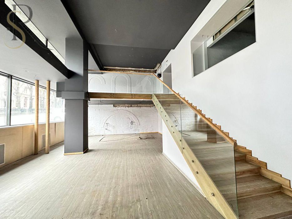 Центр. Бульвар Шевченка , 2 Оренда фасадного приміщення. Без %