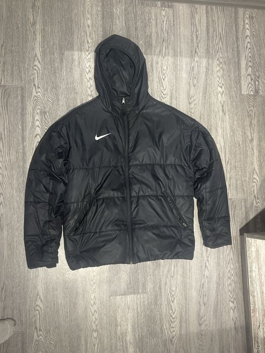 Теплый пуховик Nike