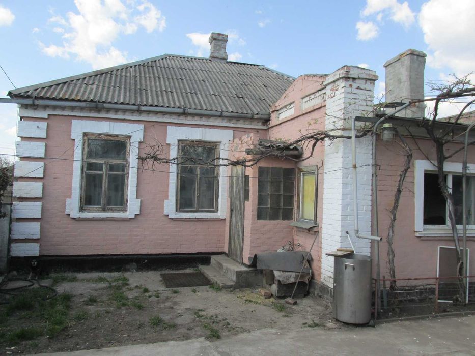 Продам газифікований будинок по вул. Садовій (р-н Бам - Дитяча лікарня)