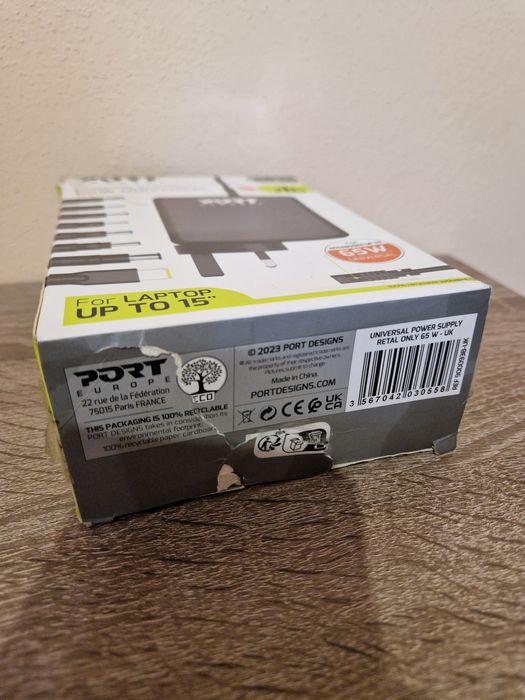 Універсальний блок живлення для ноутбука Port Connect 65W (8 насадок)