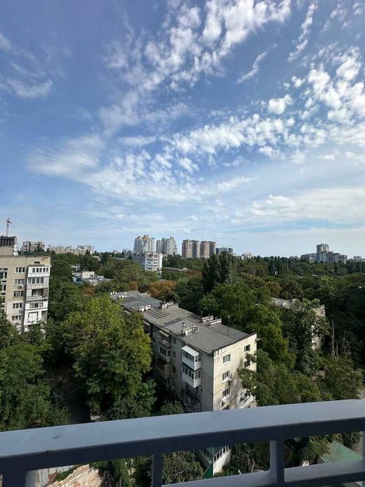shev-01  У продажу квартира в популярному ЖК Чотири сезони на проспекті Лесі Українки