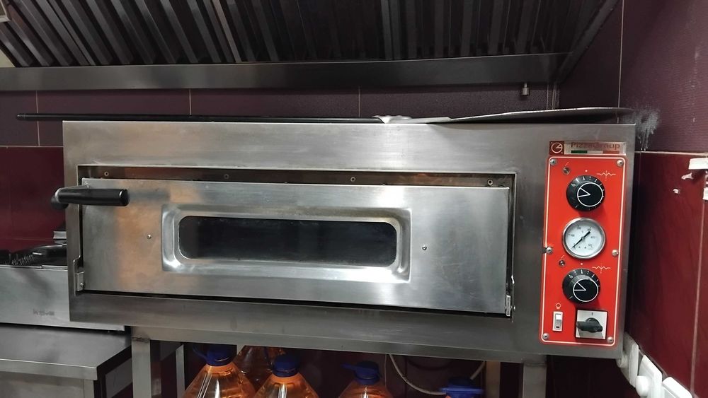 Піца Піч 380вт в хорошому стані