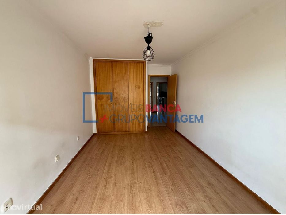 Apartamento T2 C/Varanda - Gondomar