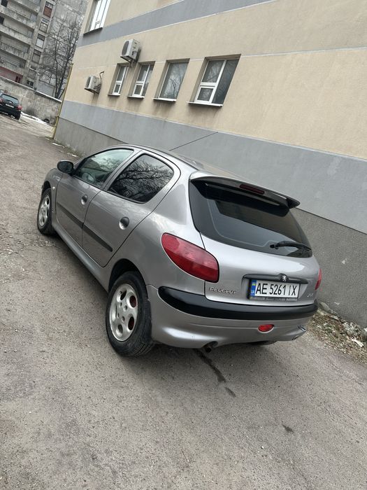 Продам Peugeot 206 на автомате