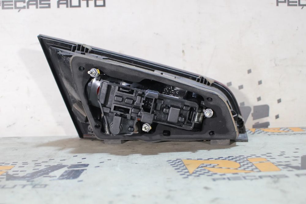 Farolim da mala direito AUDI A3 Sportback (8VA, 8VF)