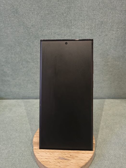 Samsung S23 Ultra 8/256.