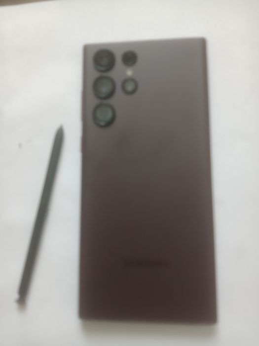 Продам власний телефон. Самсунг ультра s 22 12/246 Без торга.