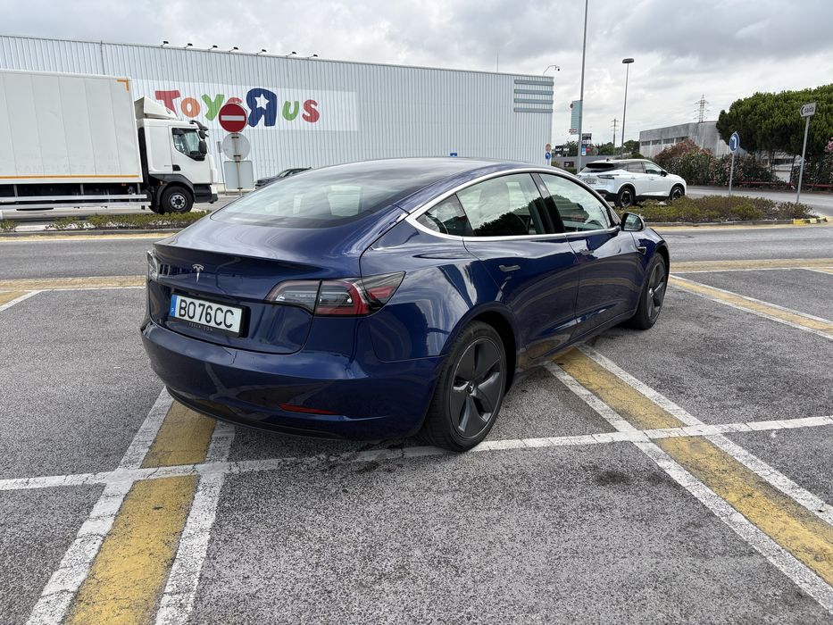 Tesla model 3 , particular