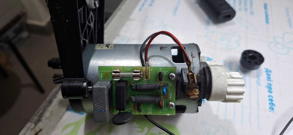 Електродвигун від м'ясорубки Zelmer 586.5A