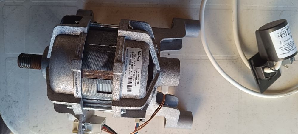 Peças de máquina de lavar roupa Indesit XWE 81283