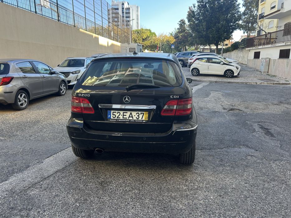 Mercedes-Benz B 200 CDI — photo 4