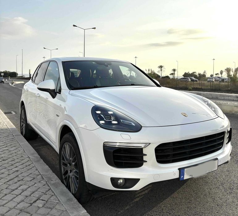 Porsche Cayenne S E-Hybrid