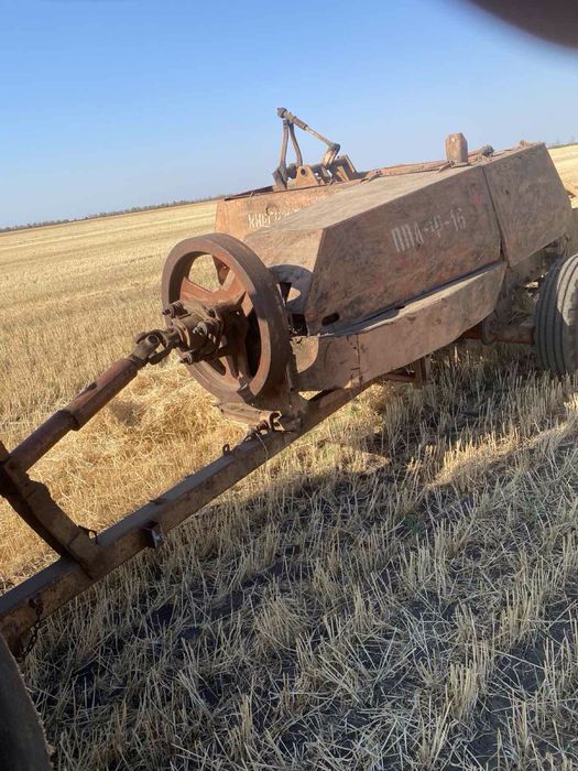 Прес -підборщік Киргизстан