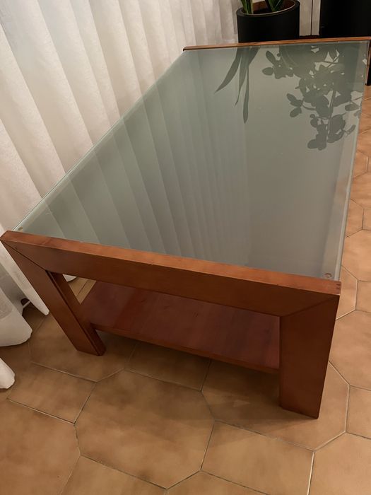 Mesa de centro Vidro e madeira maciça